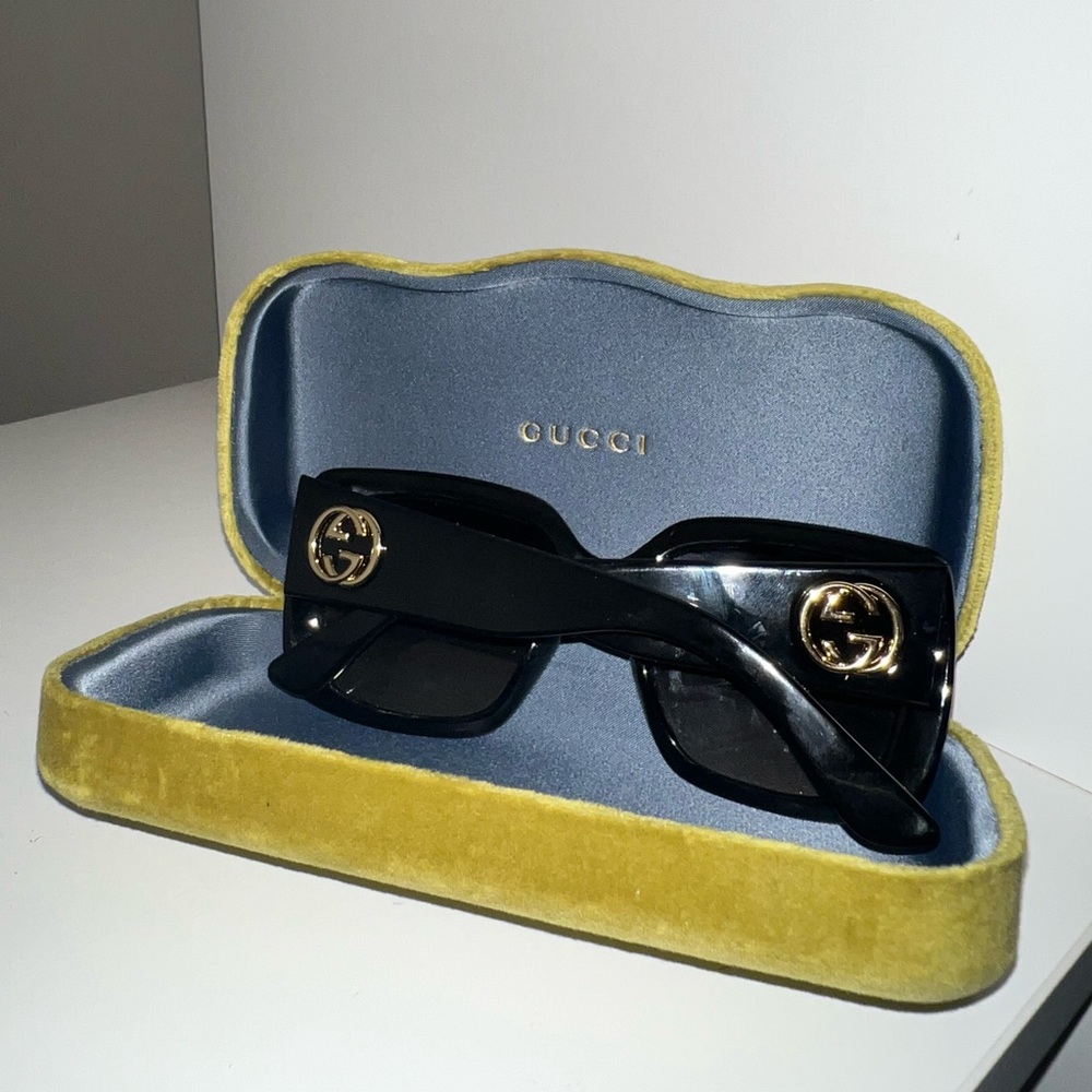 Gucci brand new glasses. Never worn. Bought about three months ago. - Picture 2 of 3